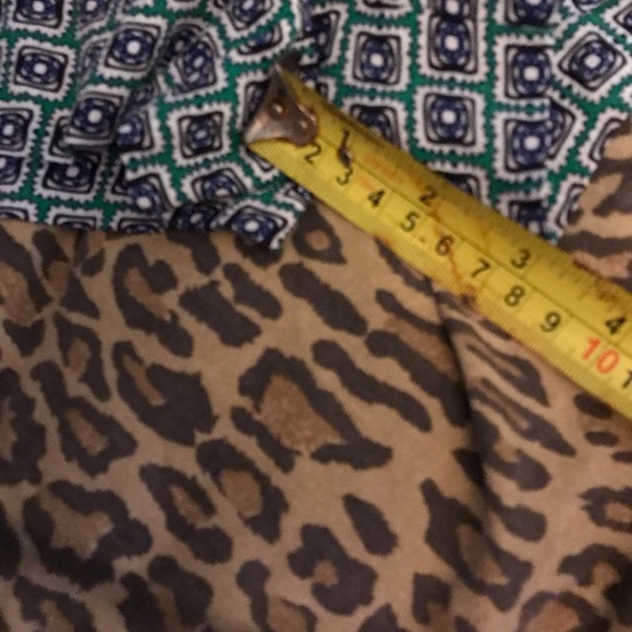 Diane Von Furstenberg DVF size 14 green & blue print silk dressy shorts - Picture 9 of 13